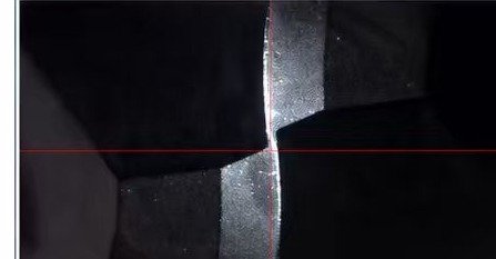 Magnified cutting-edge wear on KCTP 2080 R4 8070 after 15 hours of mold finishing